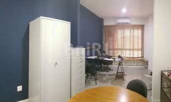 Imagem 2: Sala em Andar Alto, Indevassada e Vista Livre. 39 m² Totalmente Reformada há 4 Anos c