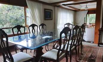 Imagem 6: Casa maravilhosa com muito verde