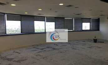 Imagem 5: Uma das construções mais tradicionais e emblemáticas de São Paulo. Ao mesmo tempo, o proje