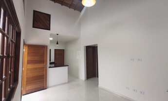 Imagem 4: Casa sobreposta lado praia com piscina