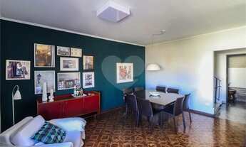 Imagem 4: Oportunidade Vila Romana, imóvel residencial com terreno aberto para duas ruas