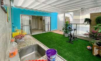 Imagem 2: Cobertura com vista sobre o Morro Dois Irmãos à venda no Leblon