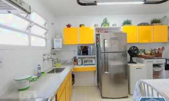 Imagem 7: More neste amplo apartamento. São 3 dormitórios 1 suíte! A venda no Pacaembu!