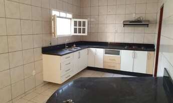 Imagem 7: Alugo Excelente Casa com ótima localização e 4 quartos