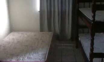 Imagem 6: Flets e apto pequeno vista pro mar