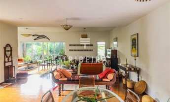 Imagem 6: Imóvel de 332m², com 4 dormitórios (sendo 2 suítes)