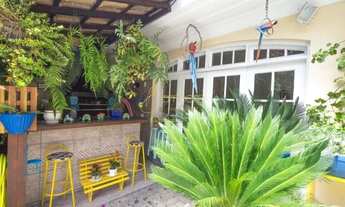 Imagem 5: Casa c/ piscina terreno 528 m², área útil 385 m², 4 quartos, 2 suítes, 3 vagas, prox ao me