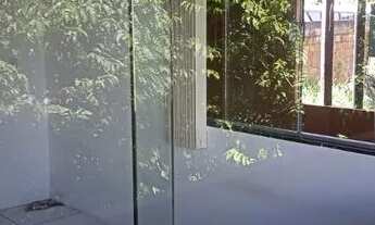 Imagem 3: Casa ampla (90m²) c/ varanda e garagem no Stiep