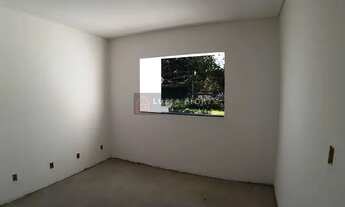 Imagem 4: Sobrado à venda no bairro Glória, Joinville/SC em rua sem saída. Amplo sobrado com 180m2