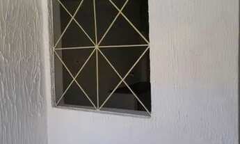 Imagem 3: ALUGA-SE CASA Casa com 1 dormitório