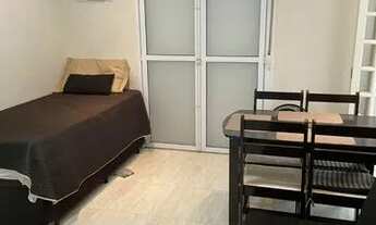 Imagem 3: Studio Mobiliado No Gonzaga, Quadra da Praia -Apto de Frente com sacada