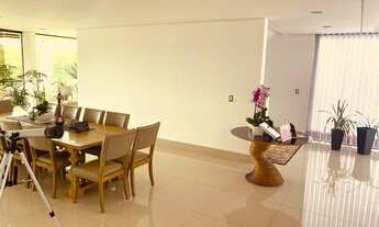 Imagem 4: Casa condomínio Gran Royalle Confins com 4 suítes, 8 vagas de garagem e lote 2.030 m²