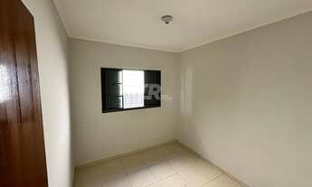 Imagem 7: Casa à Venda Com 3 Quartos, 2 Banheiros, 2 Vagas e 70m² por R$ 298.000,00