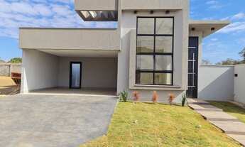 Imagem: Casa de condomínio térrea para venda possui