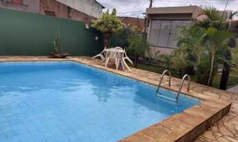 Imagem: Casa para aluguel e venda possui 220 metros