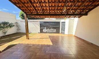 Imagem 2: Casa residencial com 3 quartos sendo 1 suíte disponível para locação no bairro Granada em