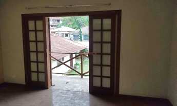 Imagem 7: Casa para locação com 3 quartos sendo 2 suítes em condomínio na Ermitage - Teresópolis/RJ