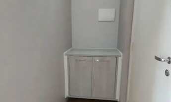 Imagem 4: Apartamento com 2 dormitórios, sala com sacada e garagem coberta