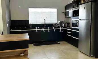 Imagem 3: Casa à venda ou locação, Condomínio Ville Campestre, 316m² privativos, 4 suítes, piscina a