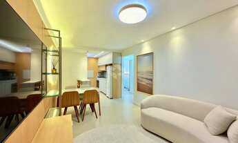 Imagem 4: Apartamento de 2 dormitórios sendo 1 suíte mobiliado com terraço e box/vaga de garagem em