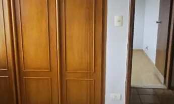 Imagem 2: Apartamento Gigante com 136m2 + 04 Quartos + Armários + 03 Banheiros no Centro em Anápolis