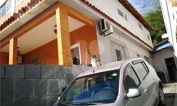 Imagem 2: Casa com 4 dormitórios à venda por R$ 472.500,00 - Santa Rosa - Niterói/RJ