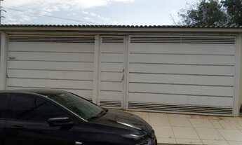 Imagem: Casa no centro da cidade ocidental