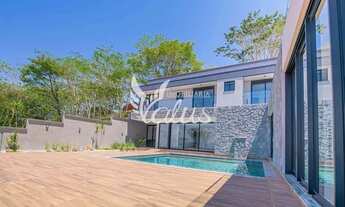 Imagem: Casa de 3 pavimentos, 550 m² de construção