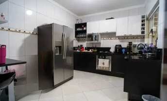 Imagem 2: Sobrado à venda no Jardim Residencial Villa Amato, em Sorocaba-SP