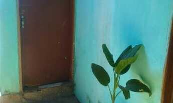 Imagem 2: Alugo kitnete mobiliada com duas peças mais banheiro e uma área por 450