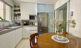 Imagem 3: Apartamento para venda possui 135 metros quadrados com 3 quartos em Centro - Florianópolis