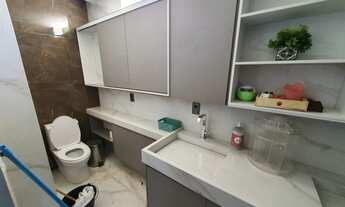 Imagem 1: Vende-se sobrado de 4 suites mais uma dependência