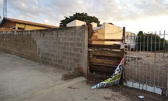 Imagem: Terreno à venda, 1000 m² por R$ 800.000,00