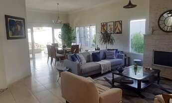 Imagem 2: Casa de condomínio sobrado para venda possui 272 metros quadrados com 3 quartos