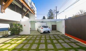 Imagem 7: Casa com piscina- Parolin