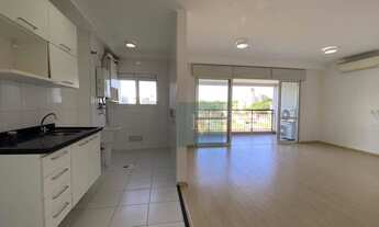 Imagem 2: Apartamento com excelente planta, ensolarado com terraço com churrasqueira a carvão