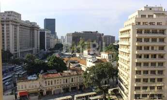 Imagem 5: Sala em Andar Alto, Indevassada e Vista Livre. 39 m² Totalmente Reformada há 4 Anos c