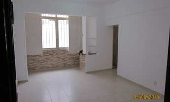 Imagem 1: Apartamento para venda com 60 metros quadrados com 2 quartos em Copacabana - Rio de Janeir