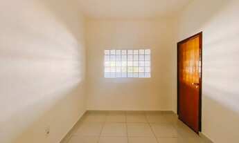 Imagem 3: Casa de esquina 3 quartos, 2 banheiros, quintal amplo. Guar I QE 07