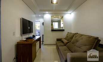 Imagem 2: Apartamento à Venda - Cabral, 2 Quartos, 50 m²