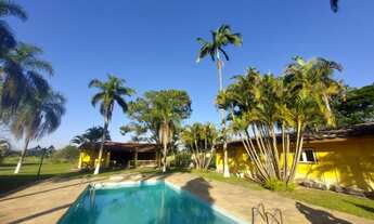 Imagem 4: Chácara a venda com piscina e churrasqueira