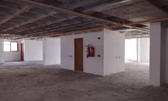 Imagem 4: Sala ampla com 232,77m², 7 vagas de garagem no Edf. Salvador Office e Pool