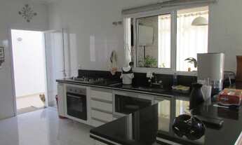 Imagem 4: Casa de condomínio para venda com 250 metros quadrados com 4 quartos