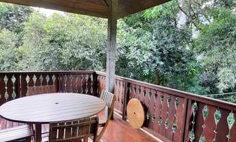 Imagem 2: Casa maravilhosa com muito verde