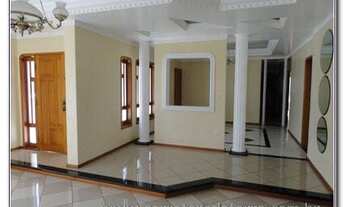 Imagem 2: CASA DE LUXO NO CENTRO DE NANUQUE