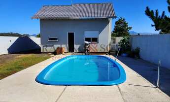 Imagem 4: Bela residência com quiosque e piscina, 122m², localizada no Baln. Quatro Lagos - Arroio d