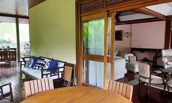 Imagem 3: Casa maravilhosa com muito verde