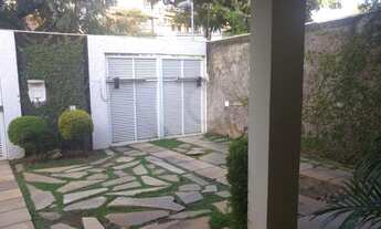 Imagem 3: Linda casa com 4 quartos, 2 suítes, 2 salas, 5 banheiros, dependência completa de empregad