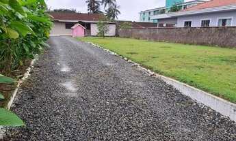 Imagem 1: Com terreno medindo 631m², essa propriedade irá te surpreender!