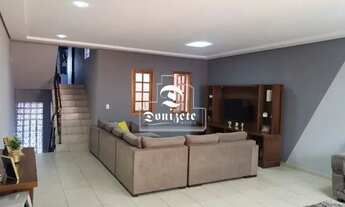 Imagem: Sobrado para venda tem 404 metros quadrados